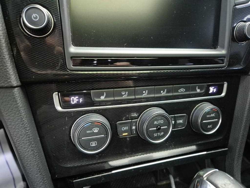 Volkswagen Golf 2014 Blanco - Importación desde Corea - HF Imports Iquique - Foto 13