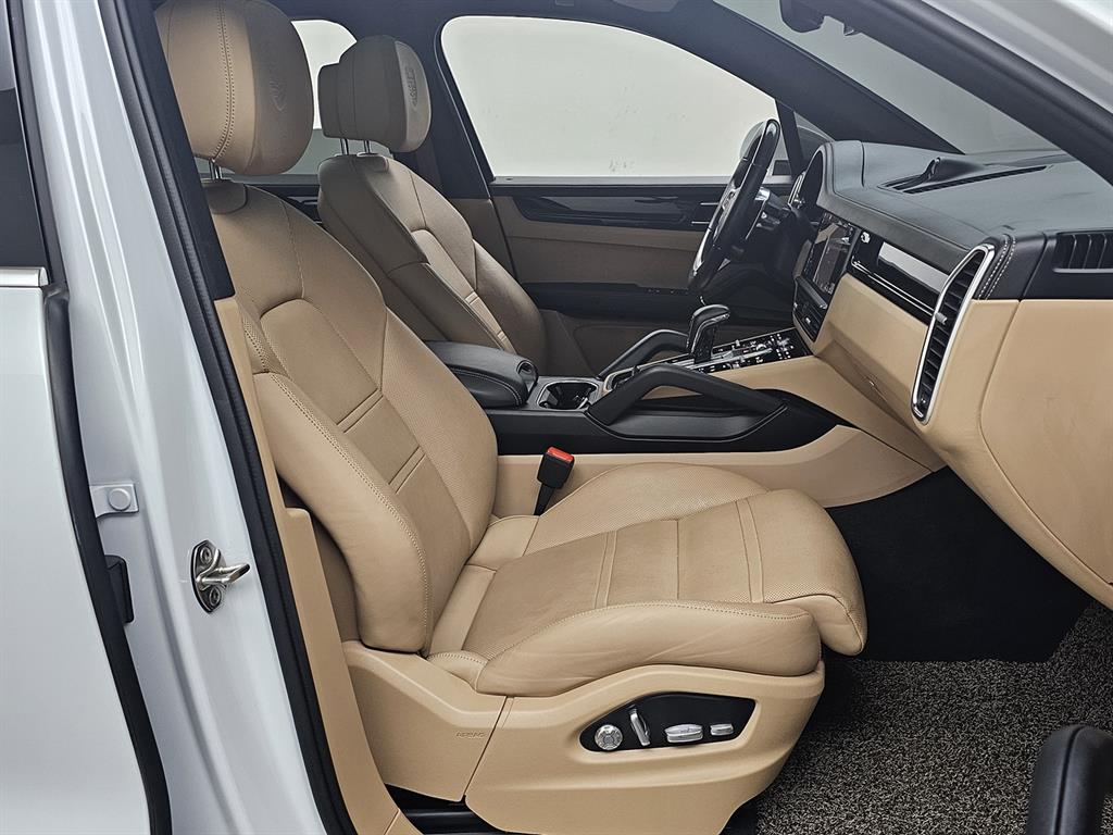 Porsche Cayenne - Vista 10