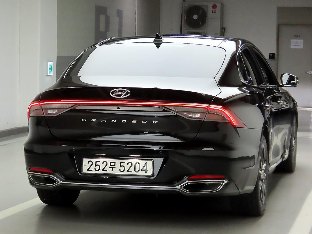 HYUNDAI Grandeur - Vista 4