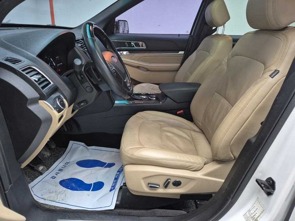 Ford Explorer - Vista 11