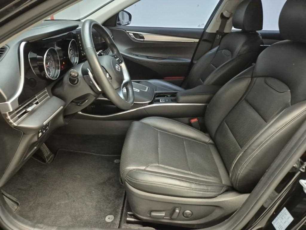 HYUNDAI Grandeur - Vista 11