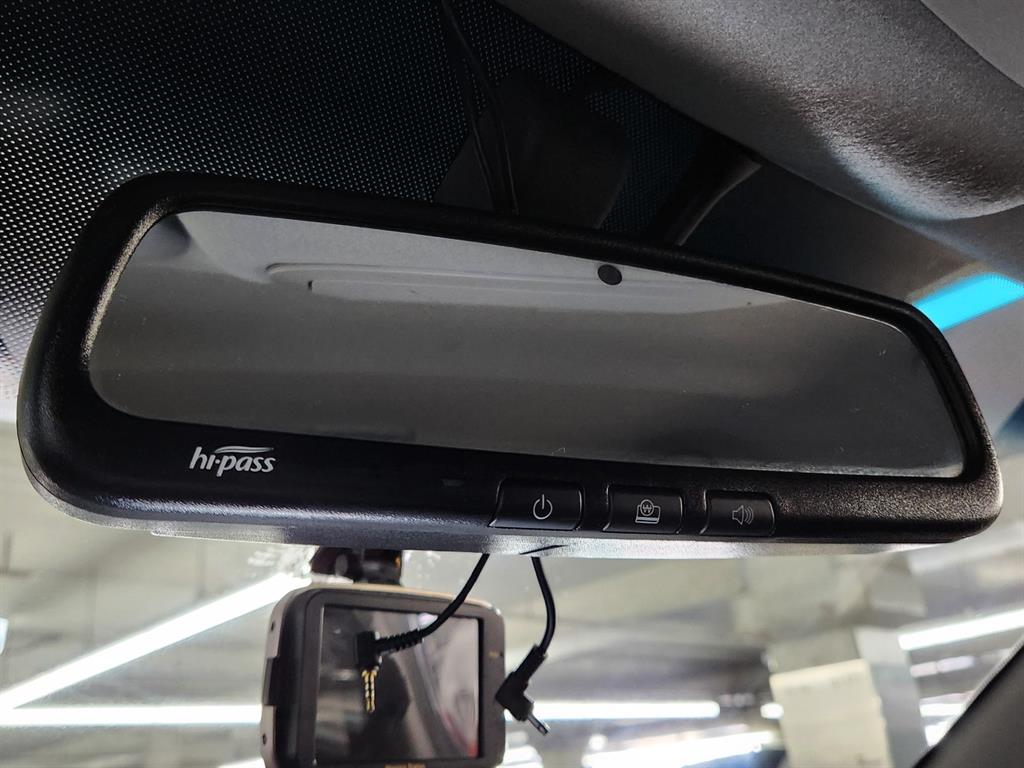 Ssangyong Tivoli - Vista 8