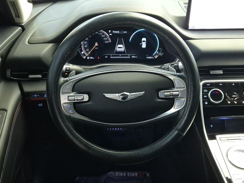 Genesis GV80 - Vista 9