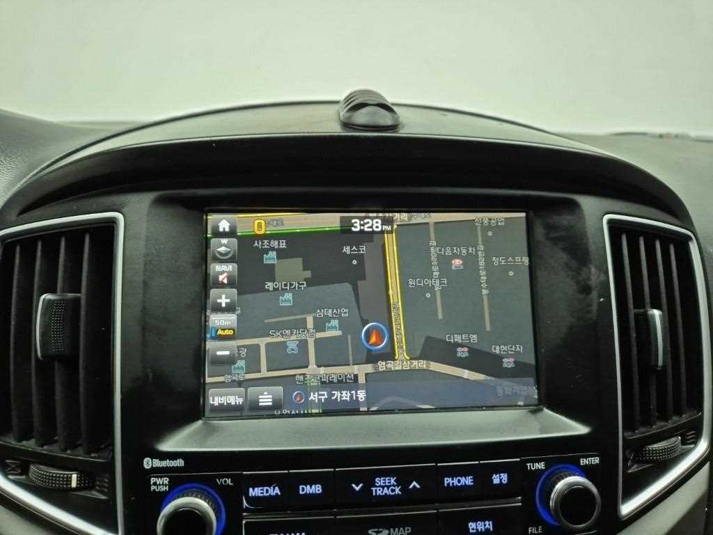 HYUNDAI Starex - Vista 12