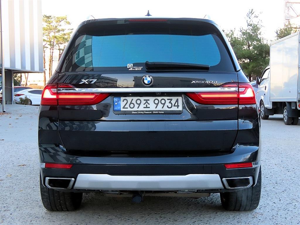 BMW X7 - Vista 4