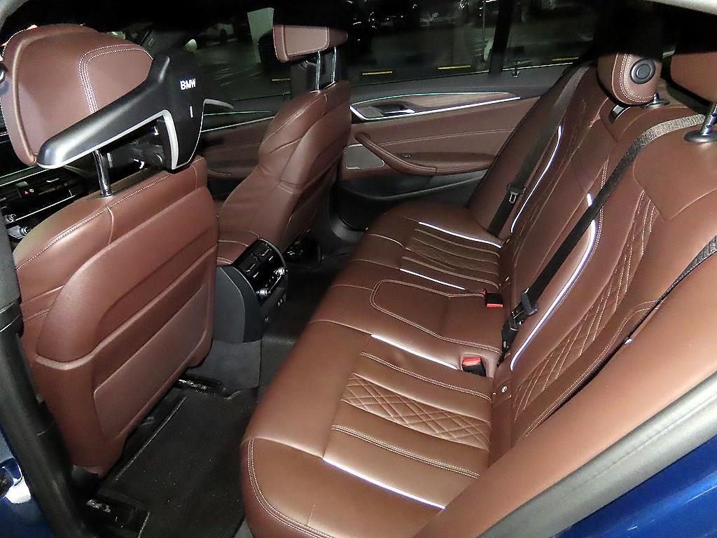 BMW 5 Series - Vista 7