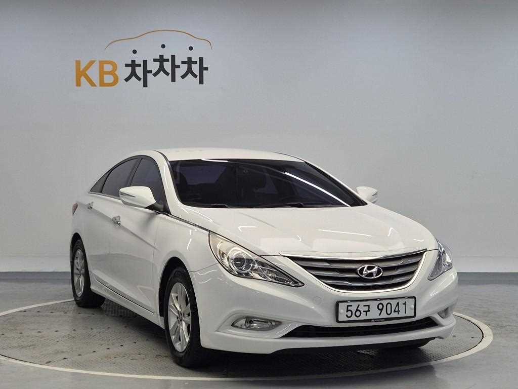 HYUNDAI Sonata - Vista 4