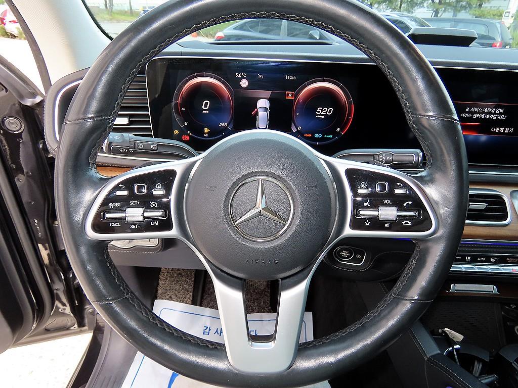 Mercedes Benz GLE Class - Vista 8