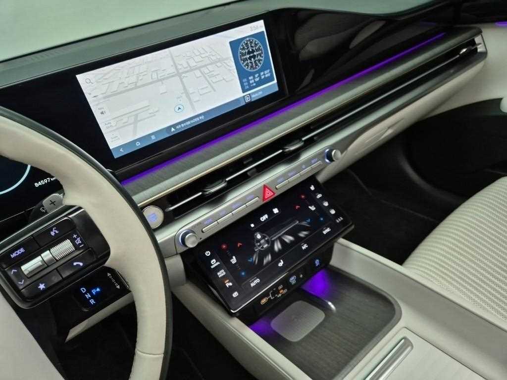 HYUNDAI Grandeur - Vista 10