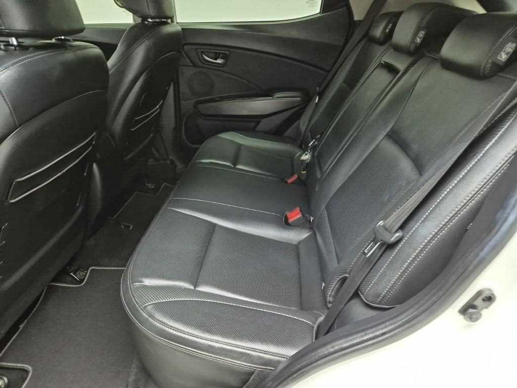 Ssangyong Tivoli - Vista 12