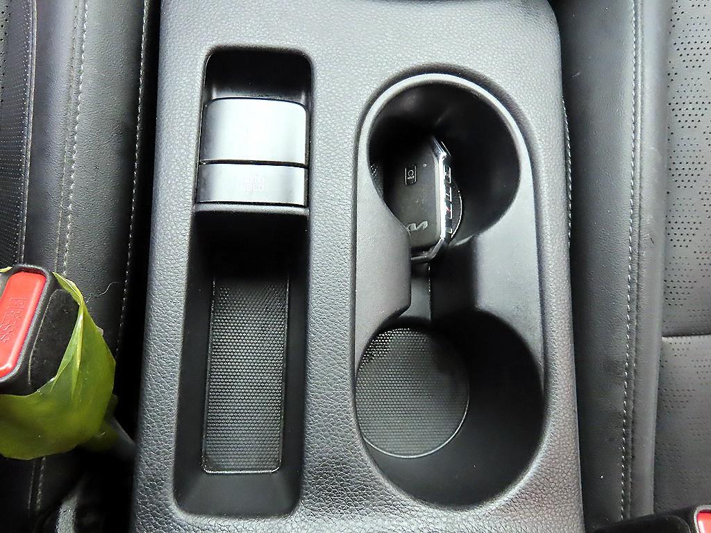 KIA Seltos - Vista 12