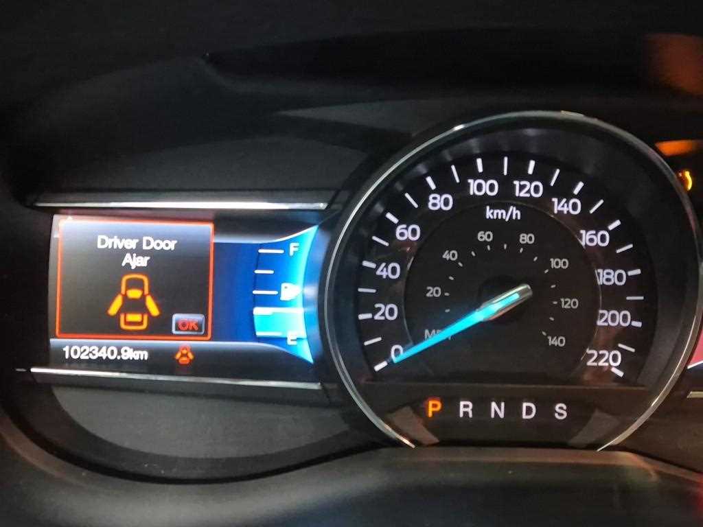 Ford Explorer - Vista 6