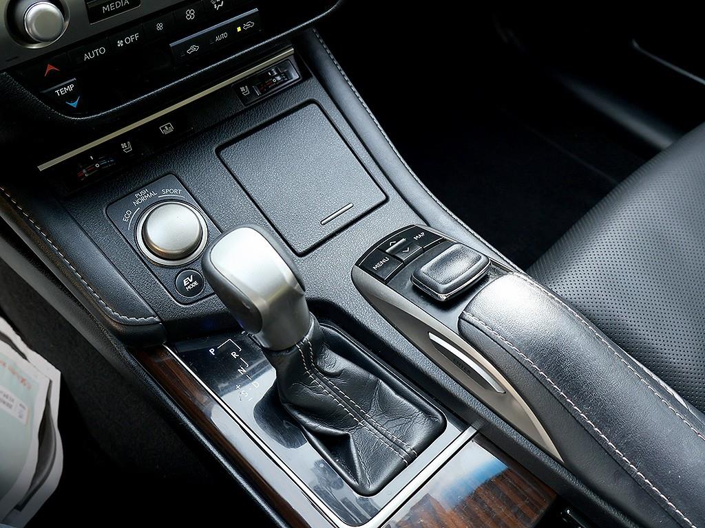 Lexus ES 2016 Plateado - Importación desde Corea - HF Imports Iquique - Foto 7