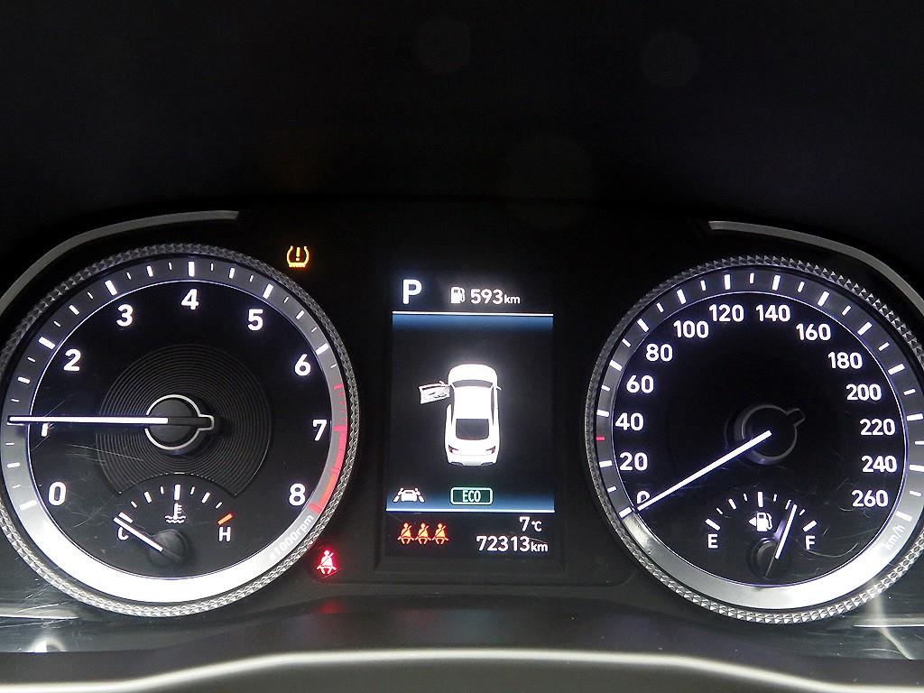 HYUNDAI Sonata - Vista 12