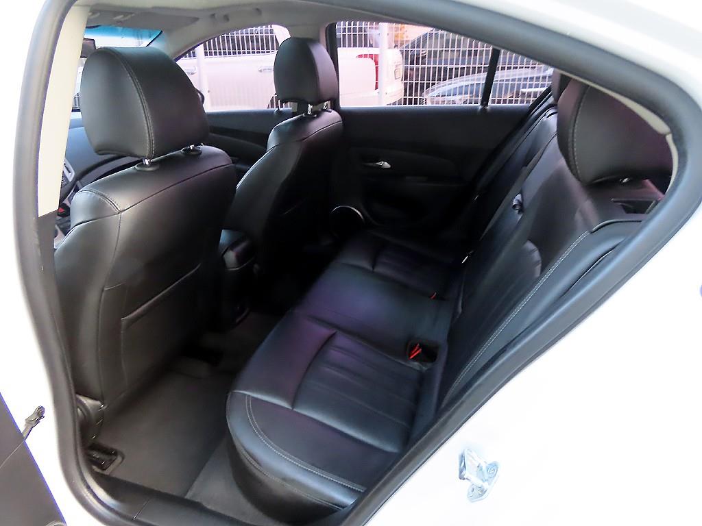 Chevrolet Cruise - Vista 6