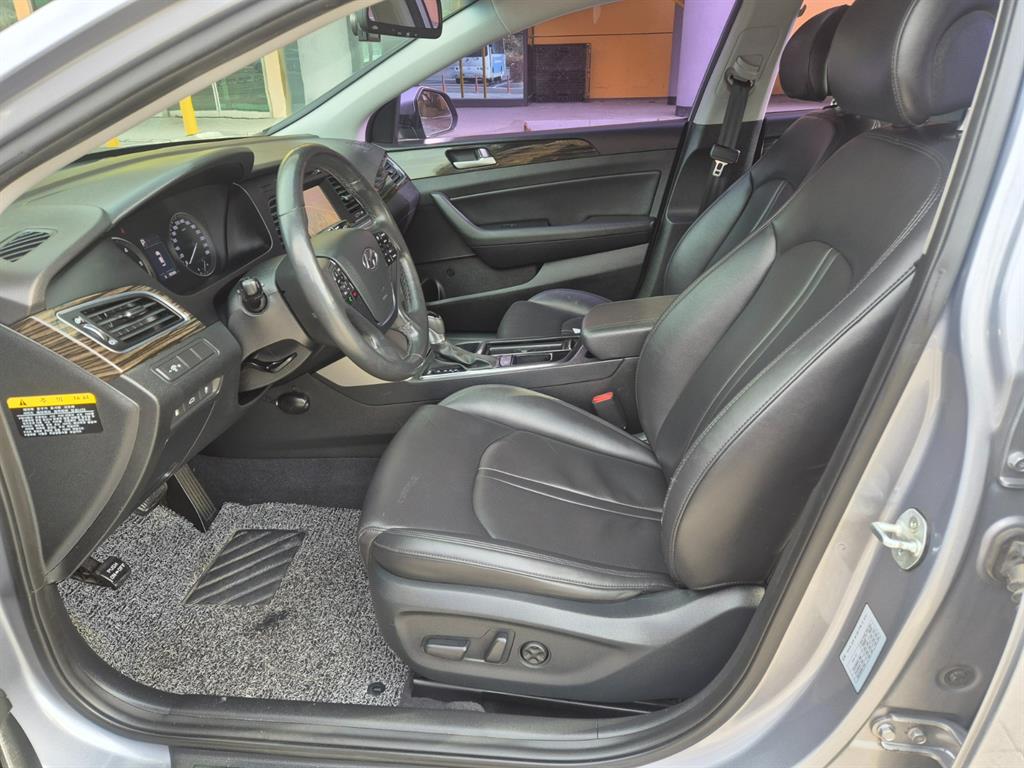 HYUNDAI Sonata - Vista 5