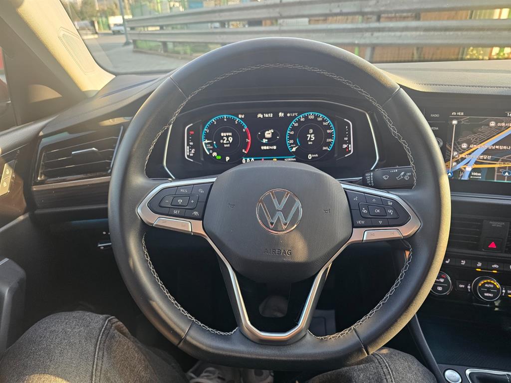 Volkswagen Jetta 2023 Rojo - Importación desde Corea - HF Imports Iquique - Foto 13