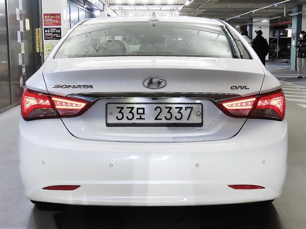 HYUNDAI Sonata - Vista 5