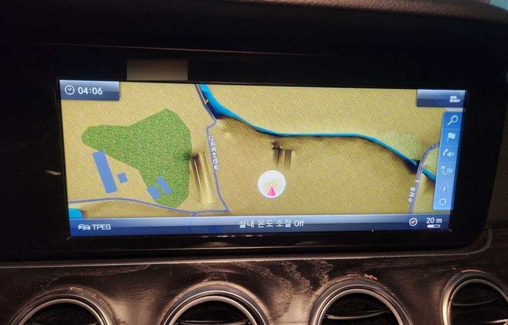 Mercedes Benz E class - Vista 11