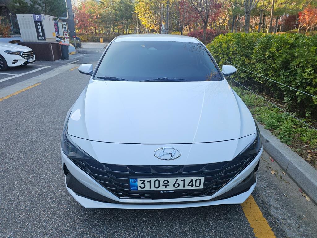 HYUNDAI Avante - Vista 11