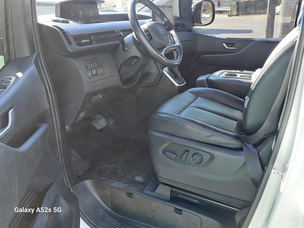 HYUNDAI Staria - Vista 6