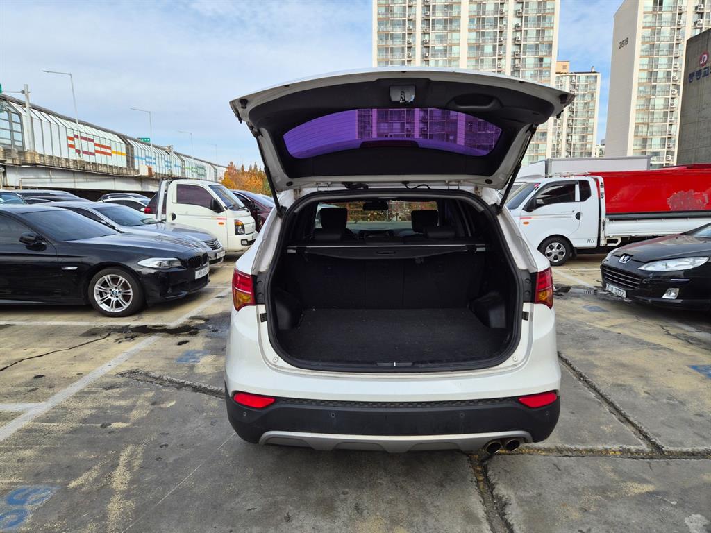 HYUNDAI Santa Fe - Vista 5