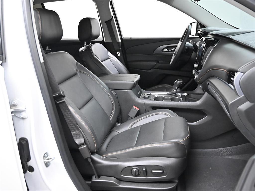 Chevrolet Travers - Vista 10