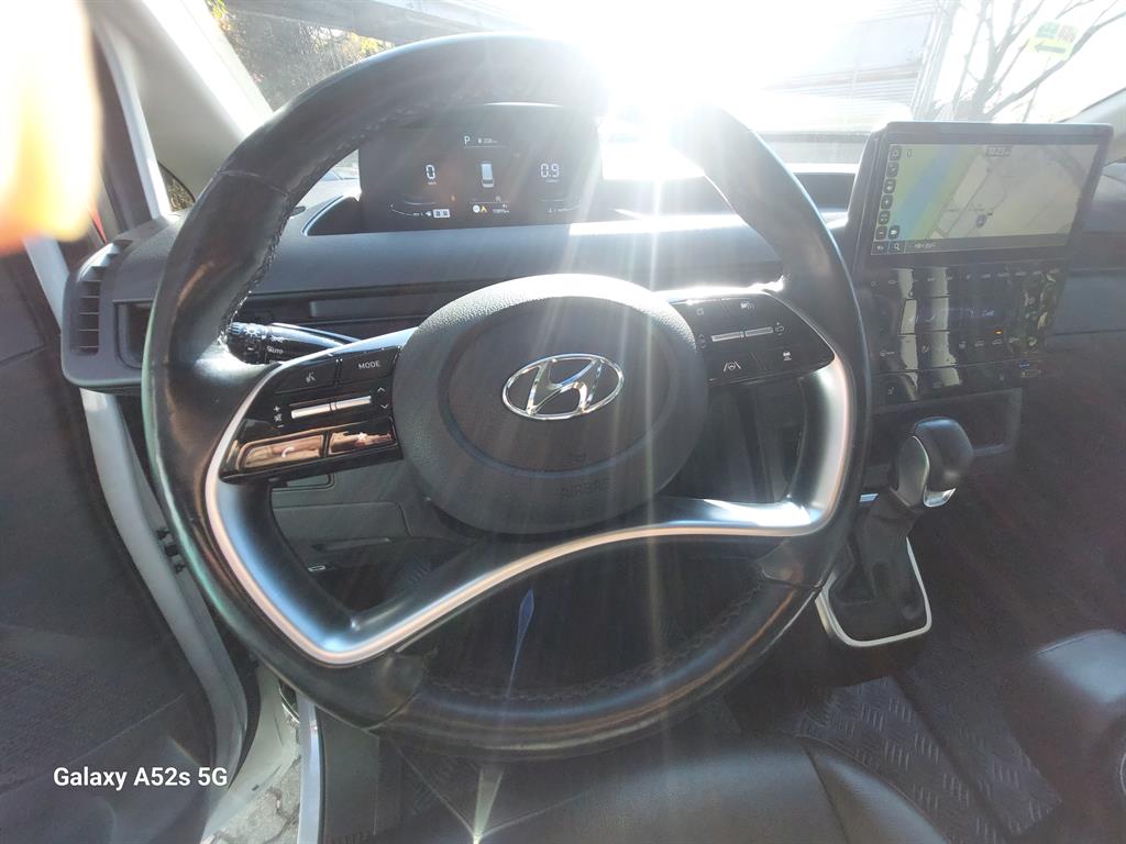 HYUNDAI Staria - Vista 9