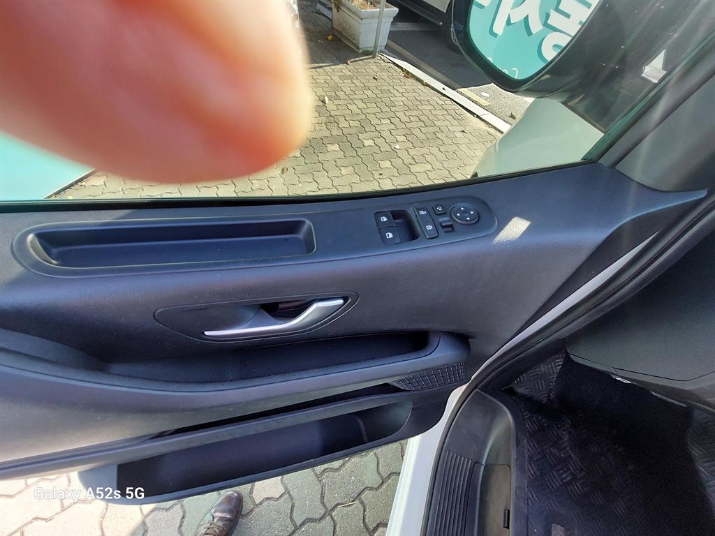 HYUNDAI Staria - Vista 7