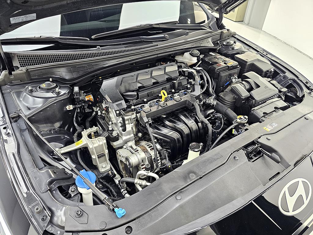 HYUNDAI Avante - Vista 6