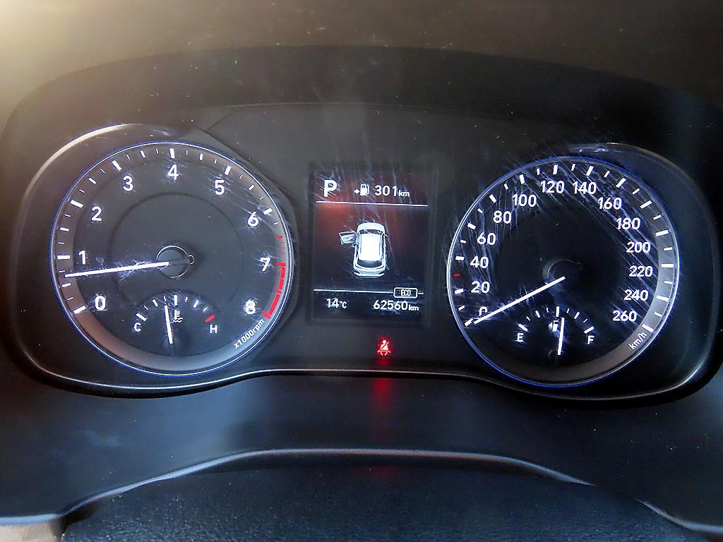 HYUNDAI Kona - Vista 8