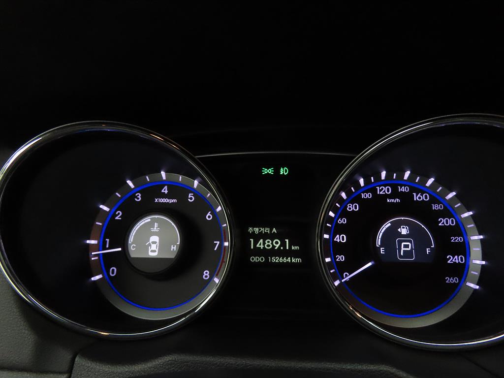 HYUNDAI Sonata - Vista 9