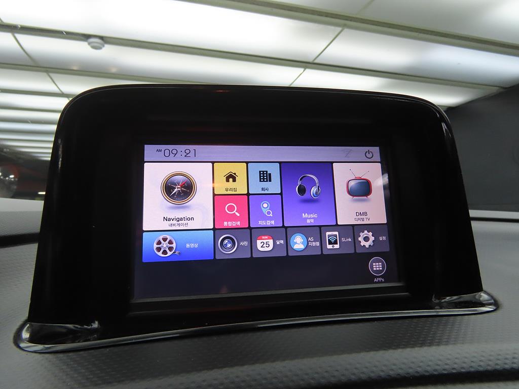 SAMSUNG QM3 - Vista 9