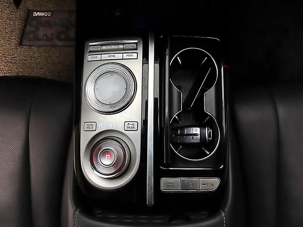 Genesis G80 - Vista 10