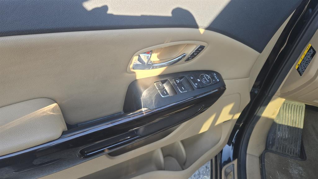 KIA Carnival - Vista 6