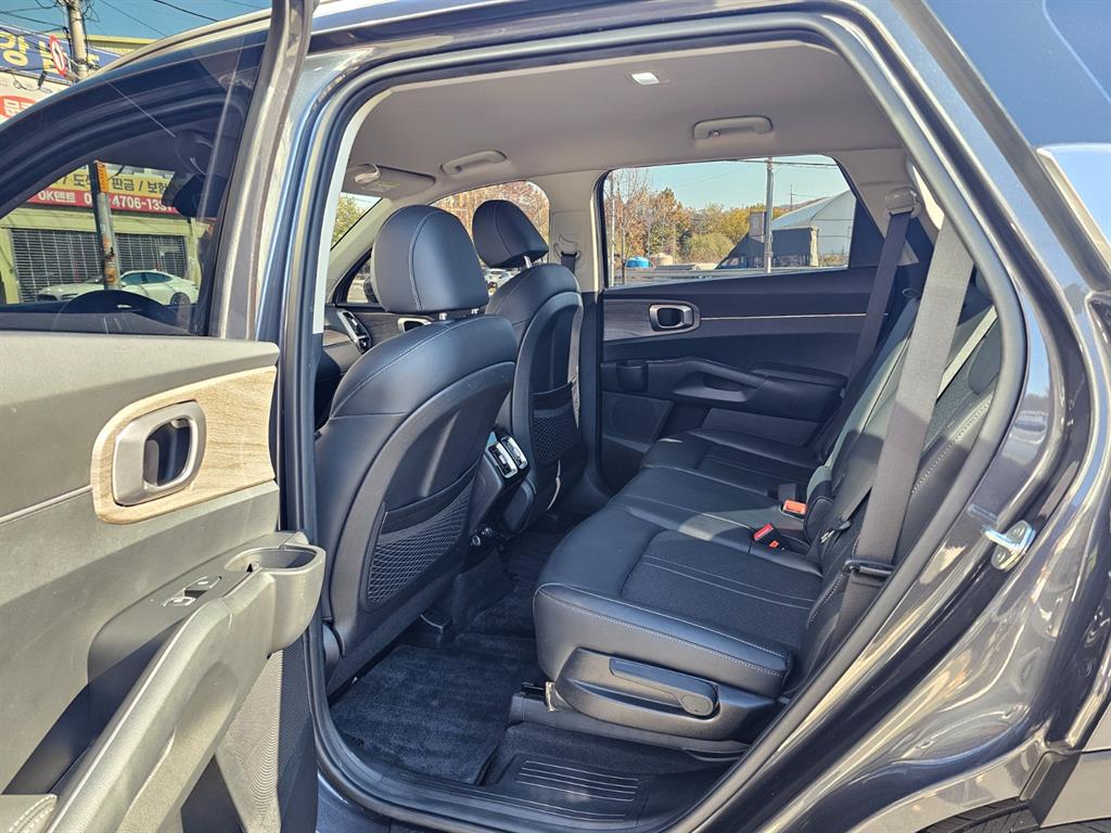 KIA Sorento - Vista 11