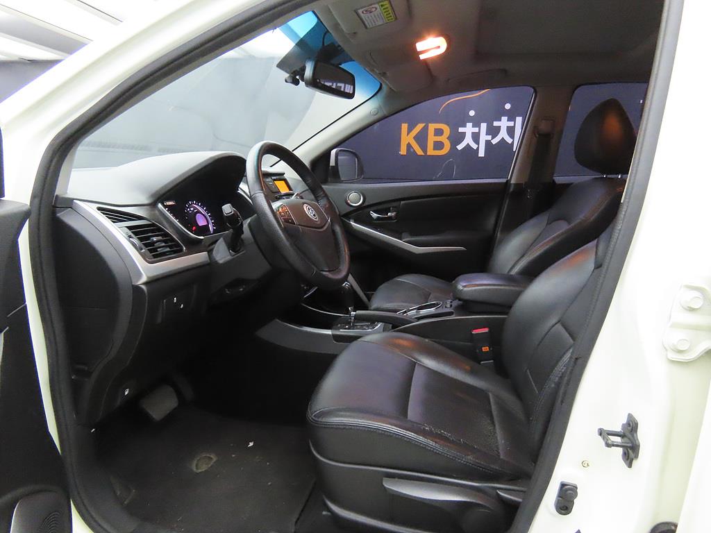 Ssangyong Korando - Vista 5