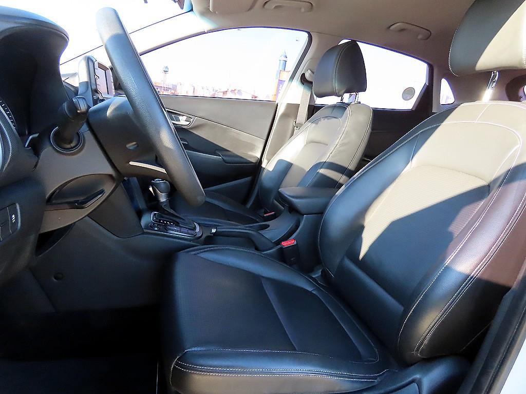 HYUNDAI Kona - Vista 5