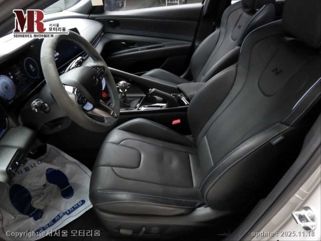 HYUNDAI Avante - Vista 5