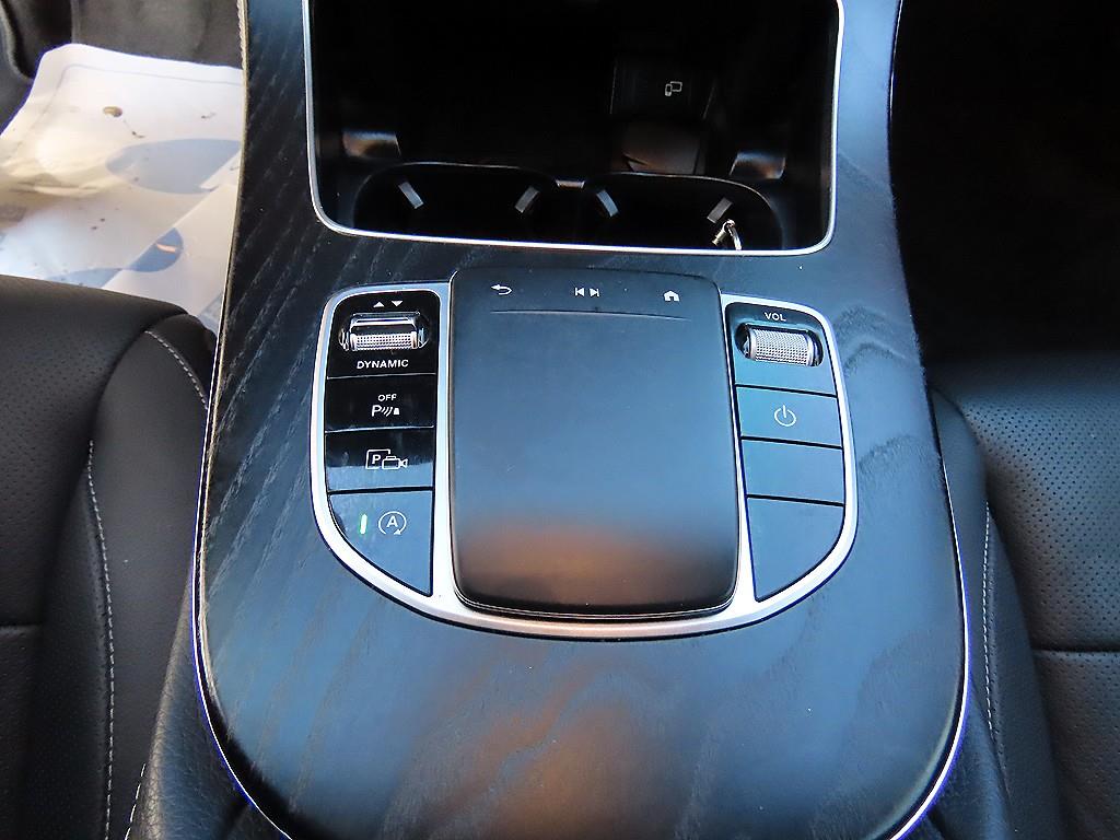 Mercedes Benz E class - Vista 12