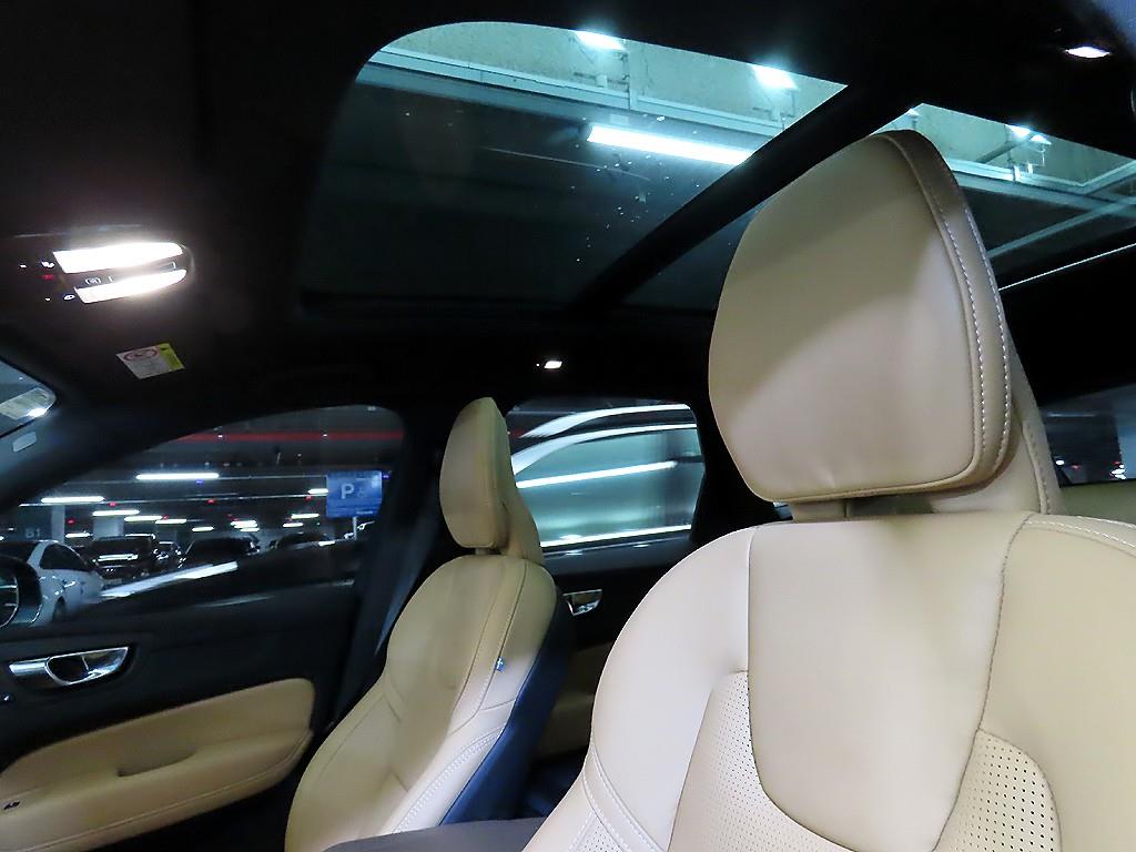 Volvo XC60 2025 - Importación desde Corea - HF Imports Iquique - Foto 16