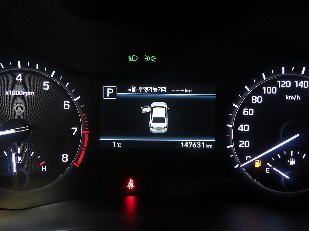 Genesis G80 - Vista 10