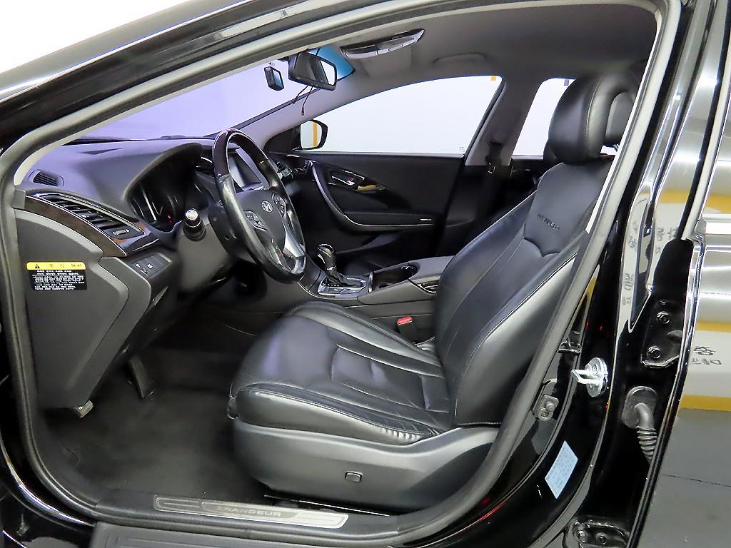 HYUNDAI Grandeur - Vista 5