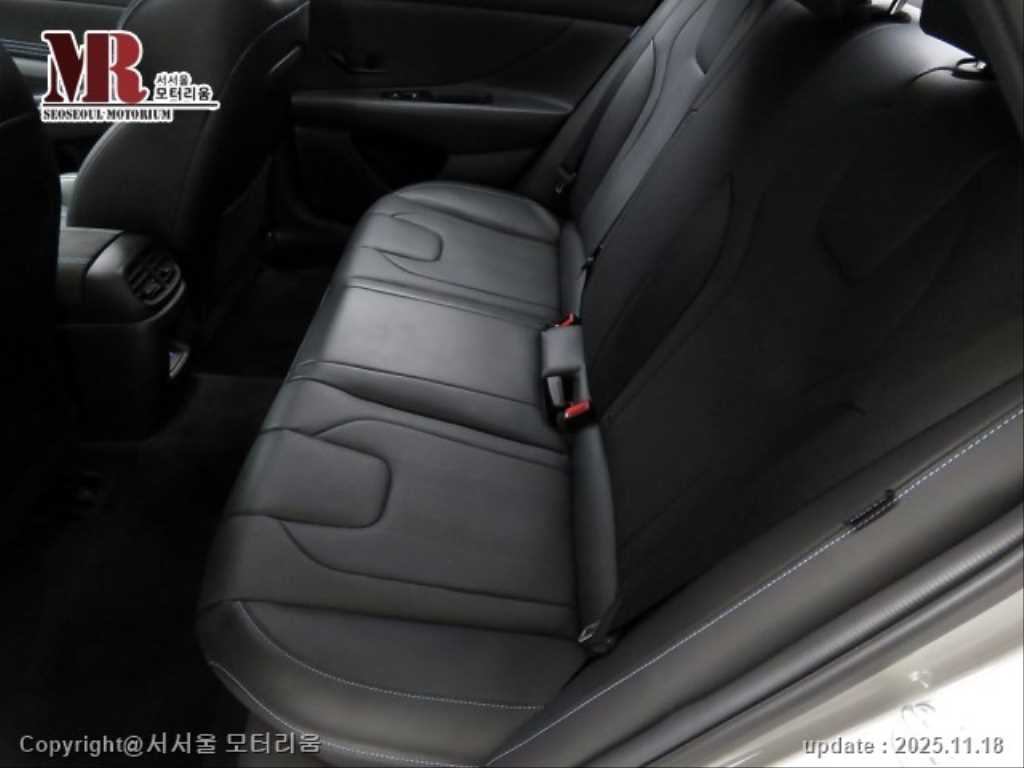 HYUNDAI Avante - Vista 6