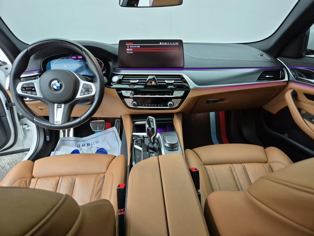 BMW 5 Series - Vista 5