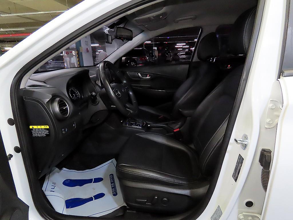 HYUNDAI Kona - Vista 6