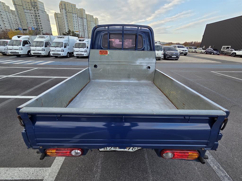 Small Truck Cargo (small) - Vista 5