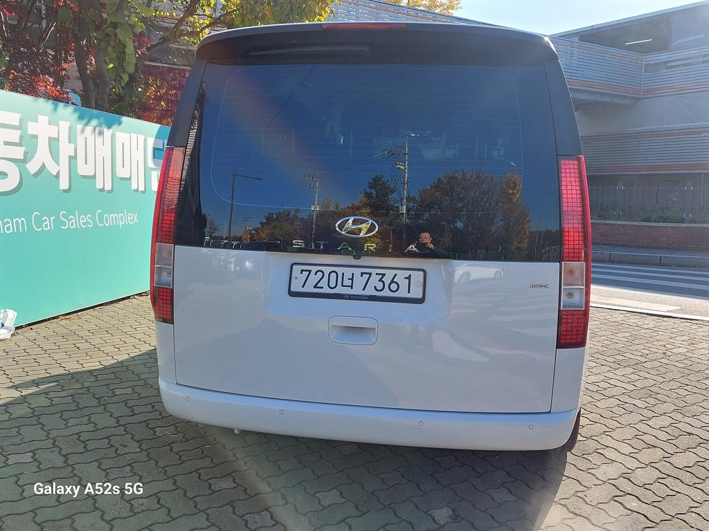 HYUNDAI Staria - Vista 4