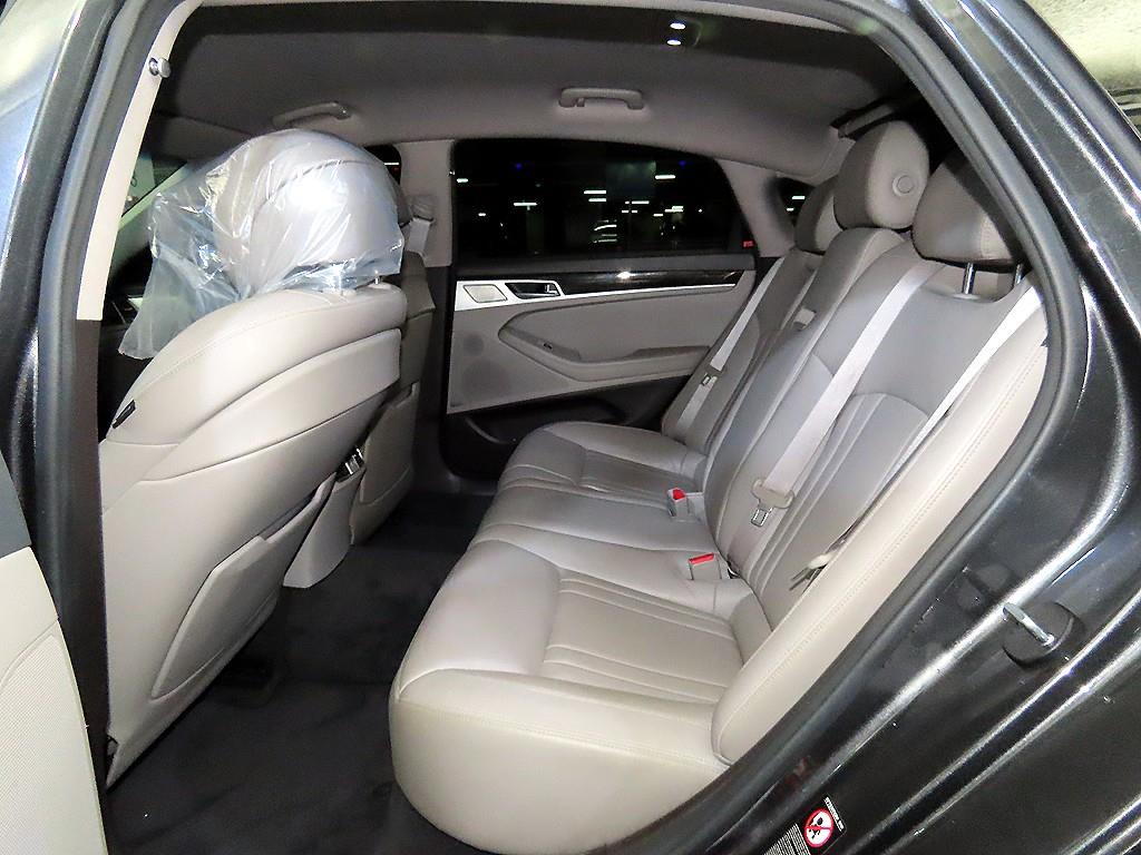 Genesis G80 - Vista 7