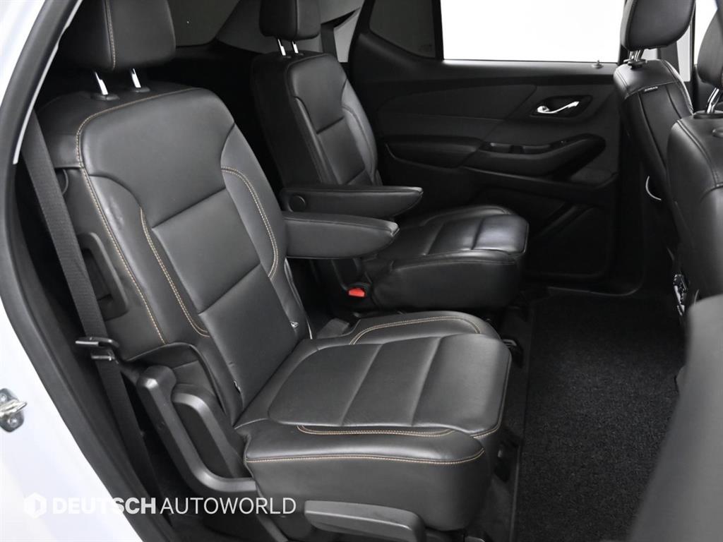 Chevrolet Travers - Vista 12